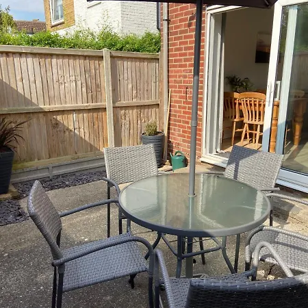 The Seagull, With Driveway And Patio Garden Villa Whitstable Exterior photo