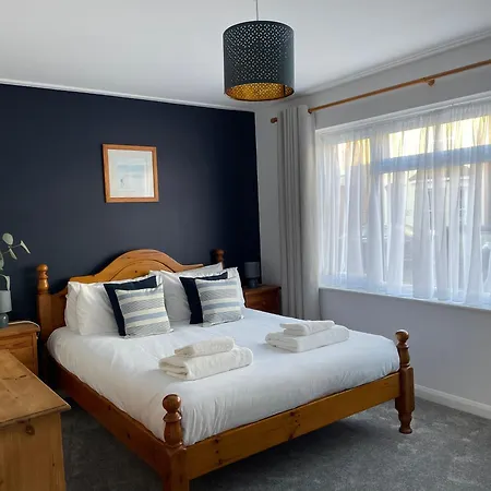 The Seagull, With Driveway And Patio Garden Villa Whitstable Exterior photo