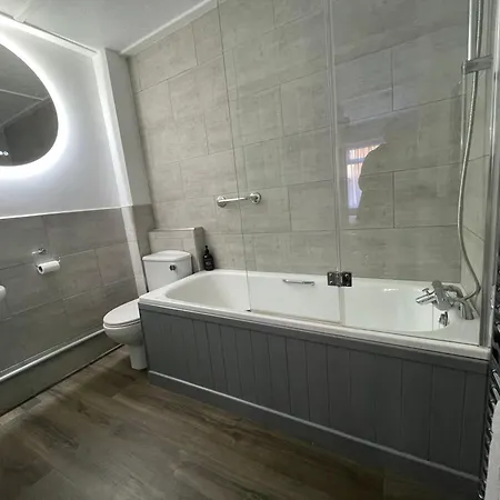 The Seagull, With Driveway And Patio Garden Villa Whitstable Exterior photo