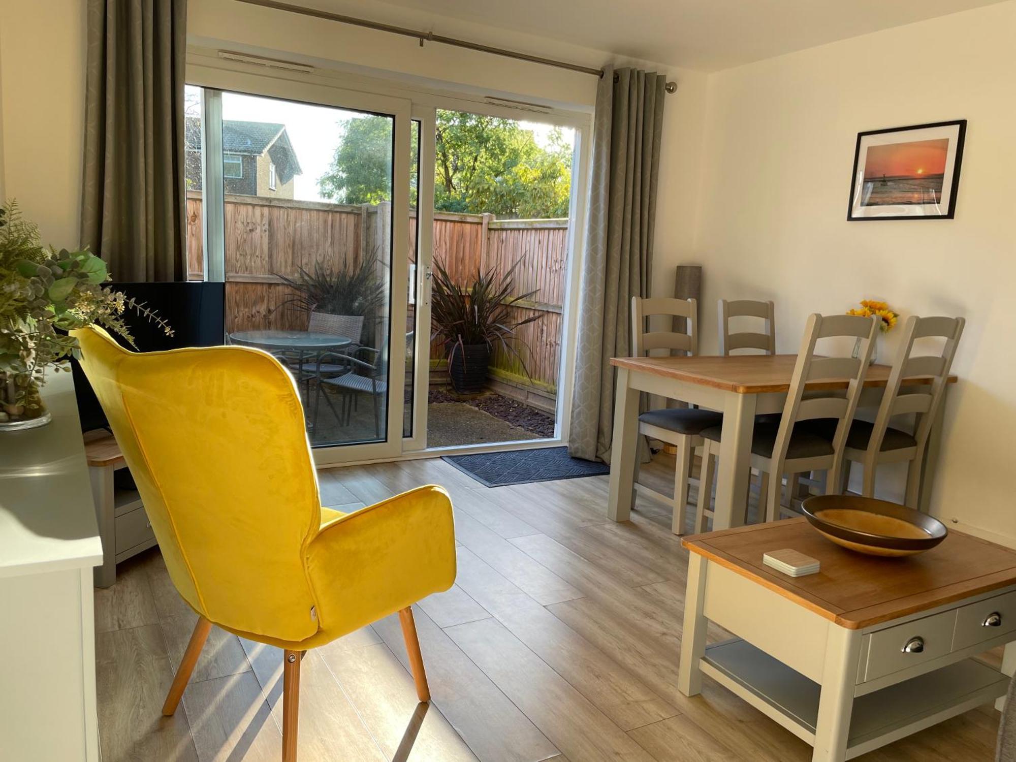 The Seagull, With Driveway And Patio Garden * Whitstable